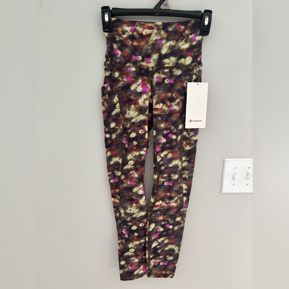 New! Lululemon align pant 25” size 2 - Picture 2 of 3